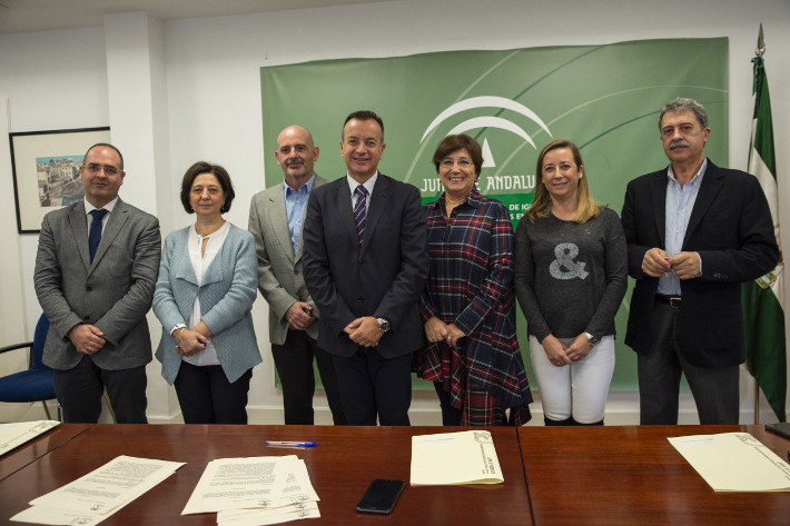 Los hospitales y centros de salud de Granada se suman a la Estrategia de Promocin de la Salud en el Lugar de Trabajo